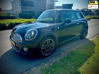 Mini Mini 3-Deurs 1.6 , NIEUWSTAAT, LEER, AIRCO, DEALERONDERHOUDEN!!