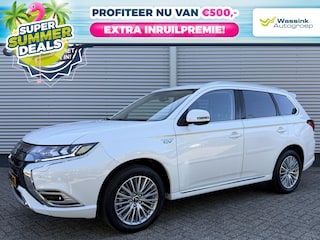 Mitsubishi Outlander 2.4 PHEV Intense+ | Summer Deals | Schuif-/kanteldak | 4WD | Navigatie | Stoel/Stuurwielverwarming |