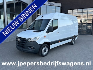 Mercedes-Benz Sprinter 317 CDI L2 H2 Pro LED / MBUX / Navigatie / Camera / Parkeersensoren / Cruise control / Airco / 270 Graden achterdeuren
