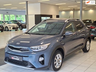 Kia Stonic 1.2 (4 Cil) Apple carplay/Android auto/Camera/Bluetooth/Stoel en stuurverwarming