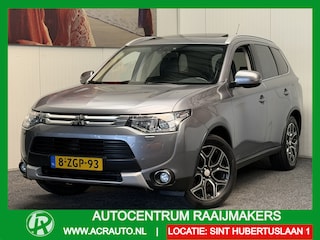 Mitsubishi Outlander 2.0 INSTYLE 4WD AUTOMAAT 7 PERSOONS NAVIGATIE LEDER CRUISE CONTROL CLIMATE CONTROL BLUETOOTH TELEFOON SCHUIF/KANTELDAK KEYLESS GO ACHTERUITRIJCAMRERA ZEER MOOI !!