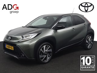 Toyota Aygo 1.0 VVT-i MT Envy | Cardamon Green metallic / zwart dak | navigatiesysteem full map | JBL-audio installatie premium |