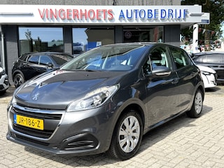 Peugeot 208 Benzine 82 Pk 5-Deurs * Navigatie * Cruise Control * Airco * Vingerhoets; Vierde Generatie Eersteklas Service. Al meer dan 100 jaar een begrip in de Brabantse Kempen