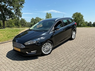 Ford Focus 1.0 ECOB. TITANIUM