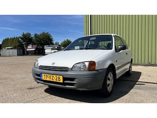 Toyota Starlet 1.3-16V XLi
