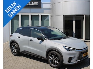Lexus LBX Emotion 2WD NL-AUTO STOELVERW STUURVERW CAMERA PARK-SENS BLIND-SPOT