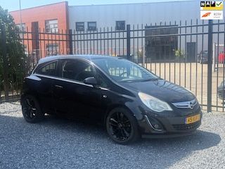 Opel Corsa 1.2-16V Cosmo IJSKOUDE AIRCO!APK2027!AUTOMAAT!NAVI!