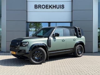 Land Rover Defender 110 P300e Trophy Edition Keswick Green | El. trekhaak | Koelbox | Koel/verwarmbare voorstoelen | Pano | Unieke Trophy Edition