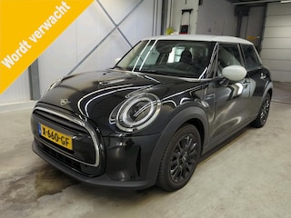 Mini Cooper 5-Deurs 1.5 Camden Edition