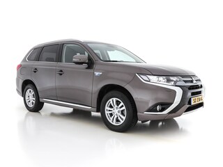Mitsubishi Outlander 2.0 AWD (Plug-In) (INCL-BTW) Aut.*LEATHER-ALCANTARA | NAVI-FULLMAP | KEYLESS | DAB | CAMERA | ECC | CRUISE | CARPLAY | PRIVACY-GLASS | TOWBAR | SHIFTPADDLES | 16"ALU*