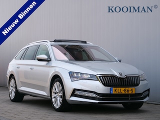 Skoda Superb Combi 1.4 TSI iV Style 218 Pk Automaat Navi / DAB / Apple Carplay / Pano-dak