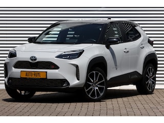 Toyota Yaris Cross 1.5 Hybrid GR Sport Ceramic Gray Metallic