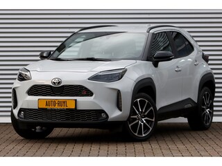 Toyota Yaris Cross 1.5 Hybrid GR Sport Ceramic Gray Metallic