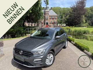 Volkswagen T-Roc 1.0 TSI Style | Clima | Adaptive | Camera | Trekhaak | Nieuwe Service & APK | Garantie |
