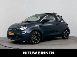 Fiat 500 La Prima 42 kWh | airco automatisch | Apple Carplay/Android | cruise control adaptief | LED koplampen | lederen bekleding | lichtmetalen velgen 17" | navigatiesysteem full map | elektrisch glazen panorama-dak |