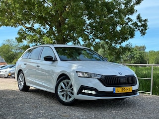 Skoda Octavia Combi 1.0 TSI Sport Business | Sport stoelen + Cruise + Clima nu € 13.975,-!!!