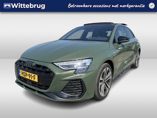 Audi A3 Sportback 45 TFSI e 272pk S edition Competition Automaat Panoramadak / Parking Plus / 18"LM velgen / Competition / LED / Navigatie TRANS