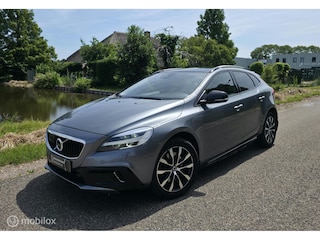 Volvo V40 1.5 T3 Polar+ / Pano / Standk. / Cam