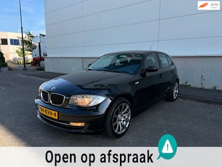BMW 116i Corporate 5DRS/AIRCO/18INCH/ONDERHOUDSBOEKJES/NETTE STAAT