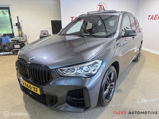 BMW X1 sDrive18i High Executive AUT/PANO/CRUIS/CLIMA/NAVI