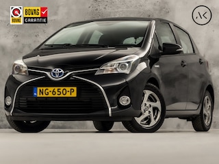 Toyota Yaris 1.5 Hybrid Sport Automaat (NAVIGATIE, CLIMATE, CAMERA, SPORTSTOELEN, KEYLESS, LM VELGEN, NIEUWE APK, NIEUWSTAAT)
