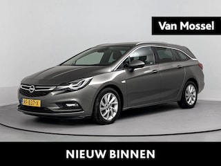 Opel Astra Sports Tourer 1.6 Innovation Airco | Bluetooth | Cruise Control | Electronic Climate Controle | Lederen Stuurwiel | Lichtmetalen Velgen | Parkeersensoren | Stuurwiel Multifunctioneel | Achteruitrijcamera | Comfortstoelen | Stof/Lederen Bekleding