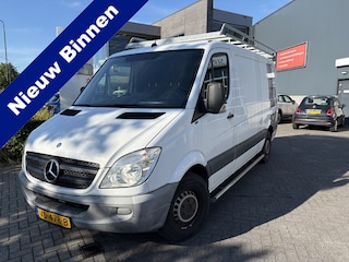 Mercedes-Benz Sprinter 316 2.2 CDI 366 EHD Automaat Achteruitrijcamera - Navigatie - Airco - Tussenschot volledig - Zijschuifdeur rechts - Elektrische ramen - Centrale vergrendeling met afstandsbediening