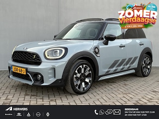 Mini Countryman 1.5 Cooper S E ALL4 MINI Yours PHEV / Lederen Bekleding / Schuif-en Kantel Dak / Elektrische Stoelen / Harman Kardon Premium Audio / Elektrische Achterklep / Adaptieve Cruise Control / Head Up Display / Achteruitrijcamera / Apple Carplay & Android Auto / 19" LM Velgen /