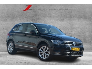 Volkswagen Tiguan 1.4 TSI ACT Comfortline Business | Navigatie | Apple Carplay/Android Auto | Leer | Panorama Dak | NL auto!! | Veel opties en erg lage km stand!!