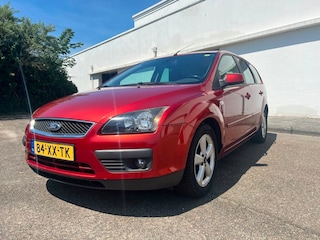 Ford Focus Wagon 1.6-16V Futura
