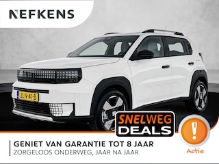 Fiat Grande Panda 1.2 Hybrid La Prima 110pk Automaat | VOORRAADDEAL | NIEUW | Navigatie | Climate Control | Cruise Control | Achteruitrijcamera | Parkeersensoren Voor + Achter | 17" Lichtmetalen Velgen | LED Koplampen | Draadloze Telefoonoplader | Apple Carplay/Android Auto |