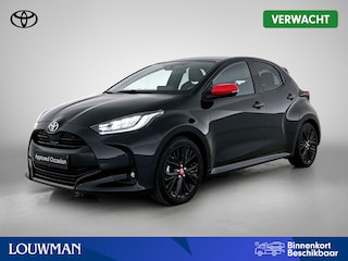 Toyota Yaris 1.5 Hybrid Tokyo Spirit Premium Pack | Panoramadak | JBL | Head-Up Display | dodehoek detectie | Stoel+stuurverwarming | Parkeersensoren voor+achter | Navigatie | Apple CarPlay/Android Auto |