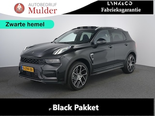 Lynk & Co 01 1.5 | Black Pakket | Trekhaak afneembaar | Pano | Zwarte hemel |