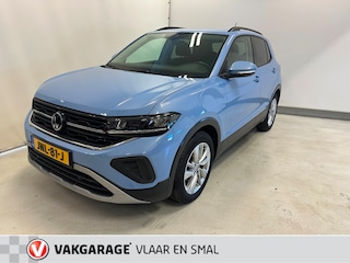 Volkswagen T-Cross 1.0 TSI Life Edition hoge zit Automaat-Carplay navigatie-Camera en paerkeersensoren usb c aansluiting.