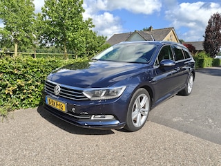 Volkswagen Passat Variant 1.6 TDI Comfortline CLIMA/NAVI/DSG BJ 2015