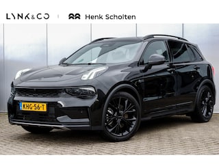Lynk & Co 01 276PK More | HEICO 21" Wielen | HEICO Verlagingsveren | 360 Graden Camera | Harman Kardon | Panoramadak | Elektrisch bedienbare voorstoel met geheugen | Keyless Entry | Getint glas | Adaptieve Cruise Control | Dodehoekassistent | Sfeerverlichting | Stuurwielverwarming | Stoelverwarming