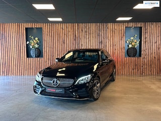 Mercedes-Benz C-klasse 180 Business Solution AMG / Virtual / Carplay / Stoelverwarming / Sfeerverlichting / Trekhaak / ACC /