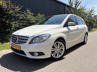 Mercedes-Benz B-klasse 180 Ambition / AIRCO / LEER / NAVI / CRUISE