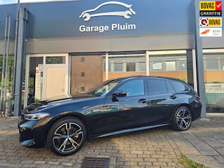 BMW 3-serie Touring BMW 330e Touring LCI M-Sport Pano/Headup/Keyless/Shadow line