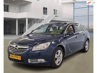 Opel Insignia Sports Tourer 1.4 Turbo Business Edition NAVI PSENSOR CRUISE TREKHAAK 2 X SLEUTELS