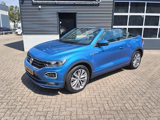 Volkswagen T-Roc 1.5 TSI R-Line . Cabrio. Navigatie en Camera. alarm systeem