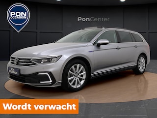 Volkswagen Passat 1.4 TSI PHEV GTE | Pano Dak | Camera | ACC | Elek. Achterklep | Matrix LED | Stoelverwarming | Spiegelpakket | 17'' |