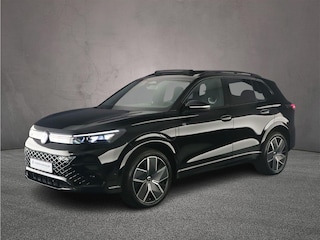 Volkswagen Tiguan R-Line Edition 1.5 TSI eHybrid 272pk DSG Automaat Trekhaak, Panoramadak, Navigatie, Adaptive cruise control, Black Style, Achteruitrijcamera, Elektriche achterklep