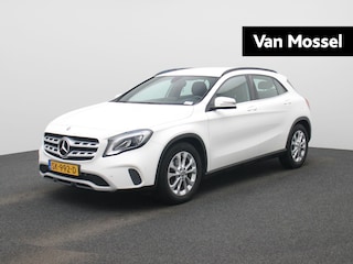 Mercedes-Benz GLA 180 Business Solution | ACHTERUITRIJCAMERA | HALF LEDER INTERIEUR | NAVIGATIE | CLIMATE CONTROL | PARKEERSENSOREN | STOELVERWARMING |