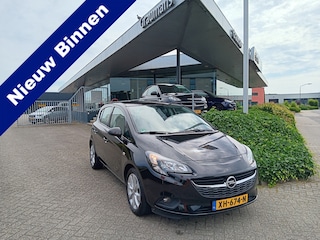 Opel Corsa 1.4 90PK Favourite+ met Airco, Navigatie, Carplay, Trekhaak, 16" LMV etc. incl. 12 maanden BOVAG-garantie