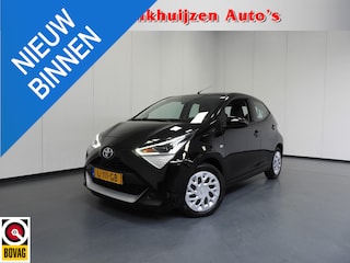 Toyota Aygo 1.0 VVT-i X-Play Limited NAVI/CAMERA/AIRCO/BLUETOOTH!
