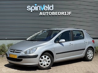 Peugeot 307 1.6-16V Gentry - Airco - Trekhaak - Climate -