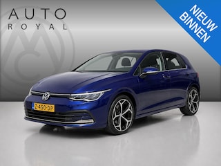 Volkswagen Golf 1.5 eTSI Hybrid Life R-Line AUTOMAAT | APPLE CARPLAY | NAVIGATIE | MULTIMEDIA | STOELVERWARMING | PARKEERSENSOREN | SFEERVERLICHTING | LED |