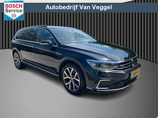 Volkswagen Passat Variant 1.4 TSI PHEV GTE Business pano, trekhaak, camera, stoelverw