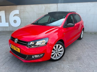 Volkswagen Polo 1.2 TSI Highline ' RED EDITION' |NIEUW APK|PANO |LUX UITV|LM VELGEN|